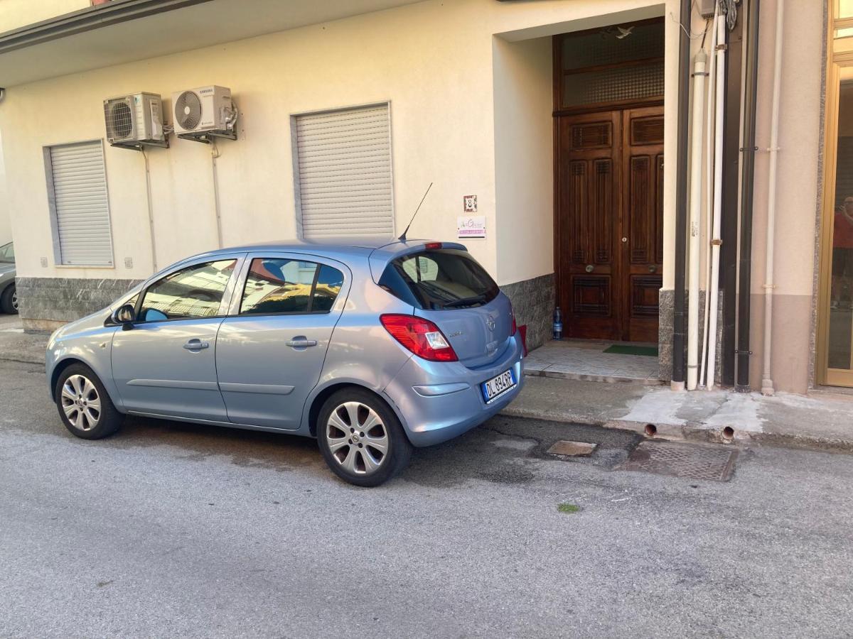 Villa Il Glicine Capo dʼOrlando Exterior foto