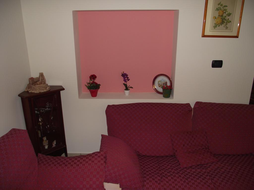 Villa Il Glicine Capo dʼOrlando Habitación foto